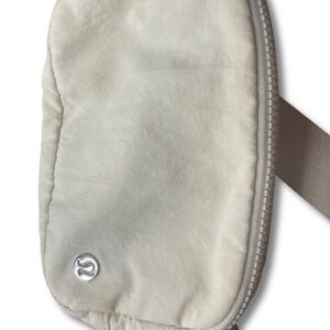 Lululemon White Belt Bag/fanny pack